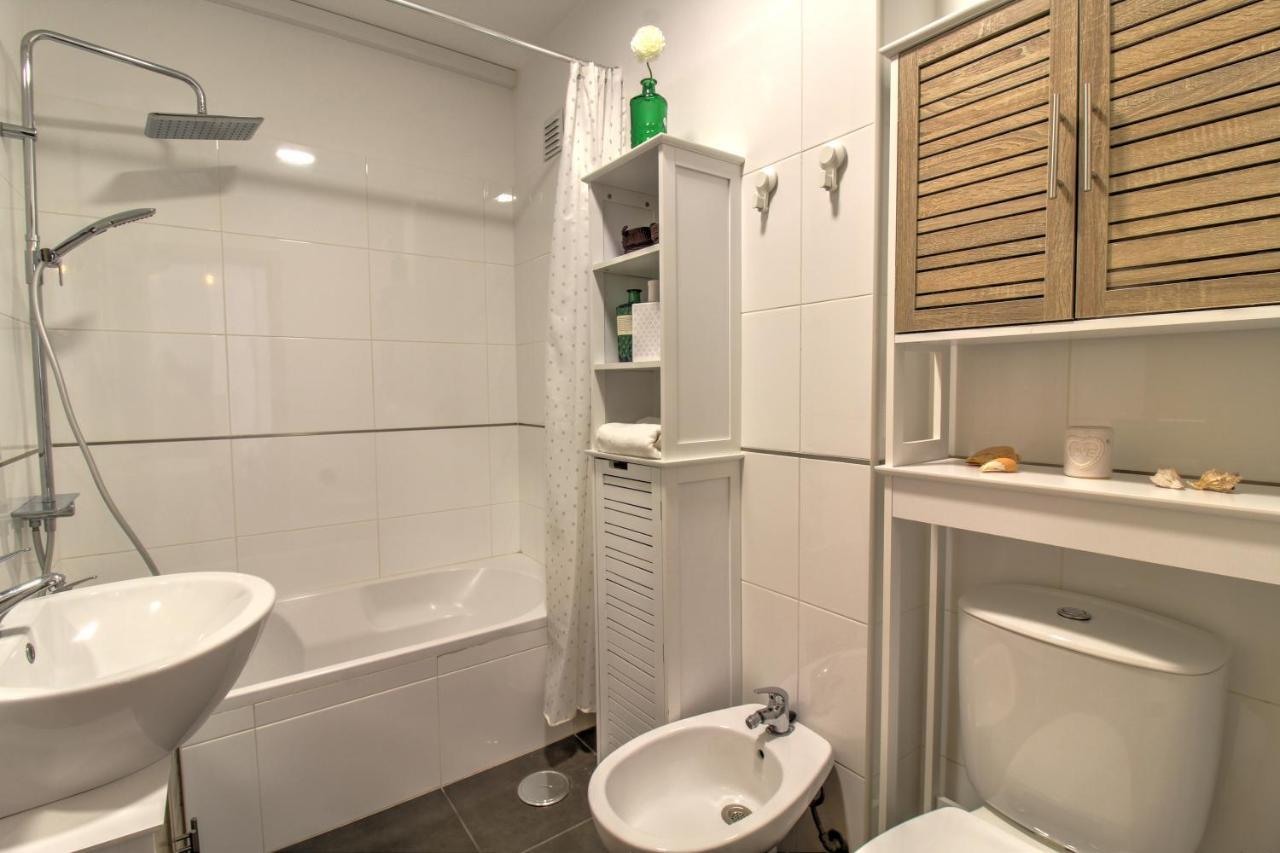 Ferienwohnung Center Location, Ac, Swimming Pool, And Parking Olhão Exterior foto