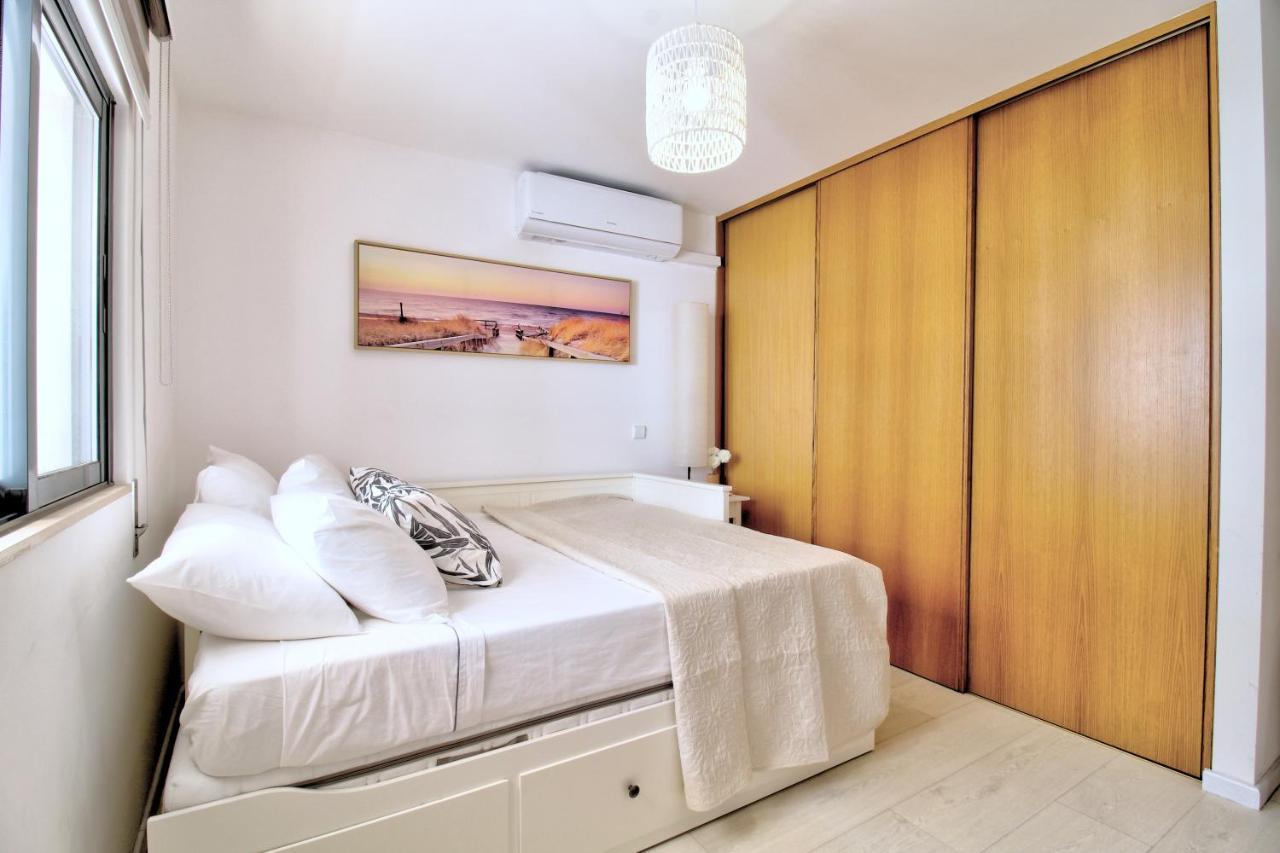 Ferienwohnung Center Location, Ac, Swimming Pool, And Parking Olhão Exterior foto